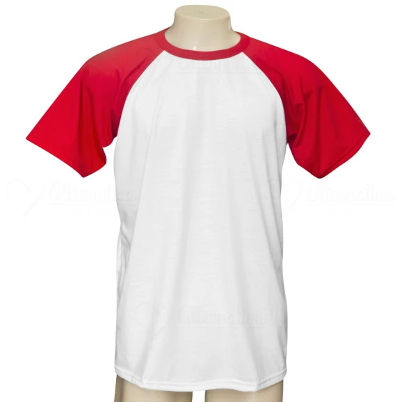 Camiseta raglan branca com manga vermelha